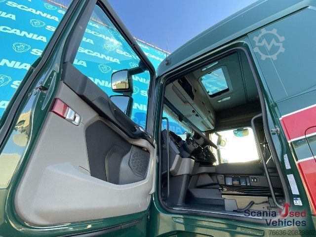 Hazardous materials truck Scania R 410 A4x2NA DIFF-L LED RETARDER ADR FL