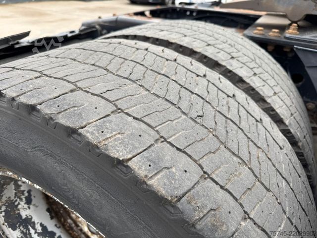 Volumen SZM MAN TGX 18.440 * VOLUMEN * 2 X TANK * RETARDER *