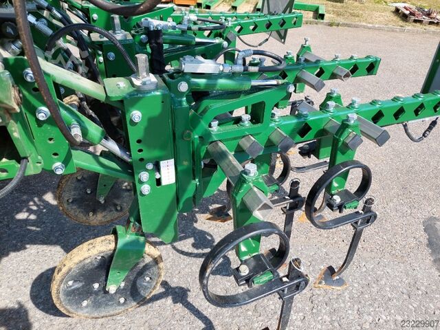 Garford Robocrop TwinShift Interrow HD Garford Robocrop TwinShift Interrow HD