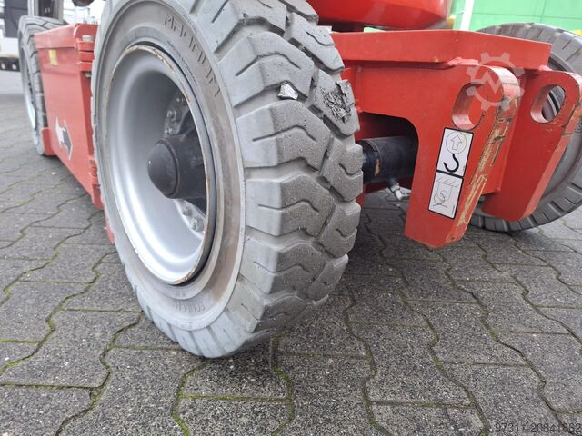 Teleskop-Gelenk Arbeitsbühne JLG E300AJP