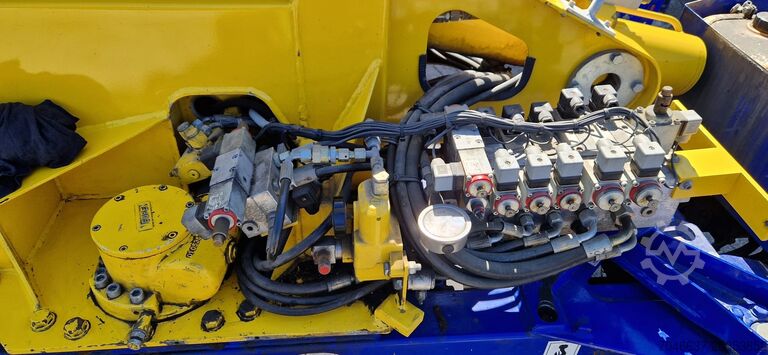 Work platform LEO 23 GT + trailer Teupen hyLIFT LEO 23 GT