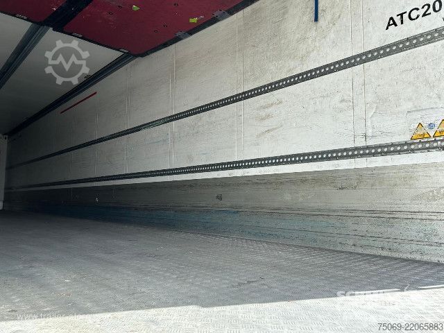 Reefer semitrailer Schmitz Cargobull Reefer Multitemp