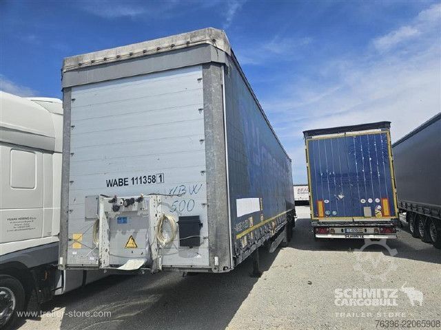 Open semitrailer with tarp Schmitz Cargobull Semitrailer Curtainsider Mega