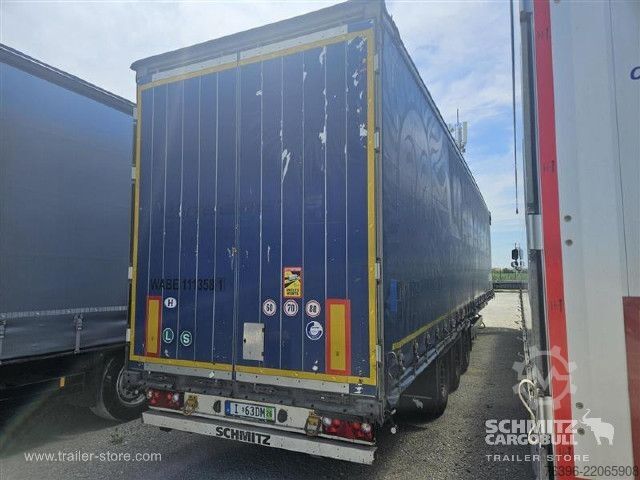 Open semitrailer with tarp Schmitz Cargobull Semitrailer Curtainsider Mega