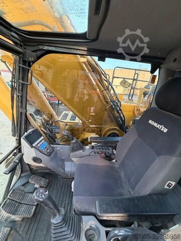 Long reach excavator Komatsu PC 490 LC-11
