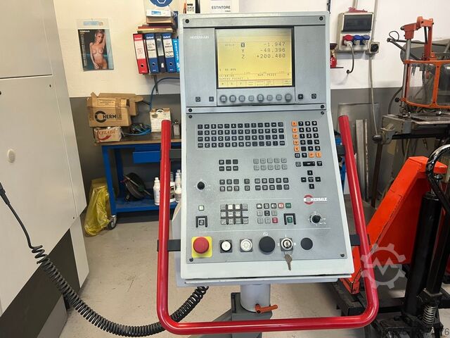 BEARBEITUNGSZENTRUM HERMLE c 800 v