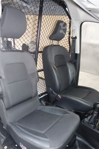 Panel van RENAULT Express Extra Tüv+Service Neu AHK Klima 1 Hand