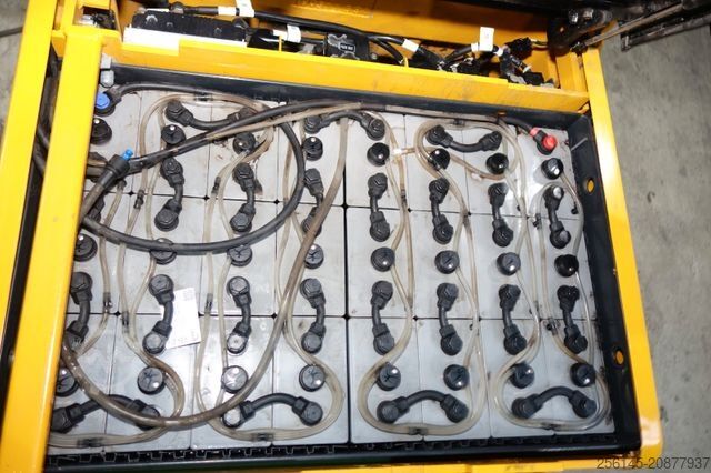 Front loader forklift HYUNDAI 18BT-9U  UVV Neu  4,25m Hubh 1680kg Ladegerät