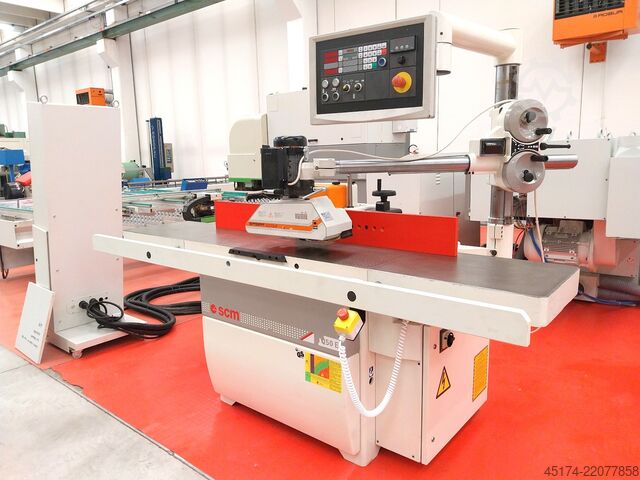 Tilting spindle moulder SCM T 150 E