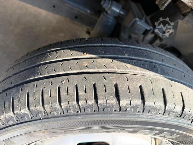 Truck with fixed flatbed Iveco DAILY 35C15