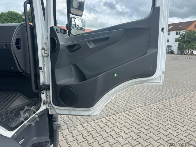 Box van MERCEDES-BENZ Atego 818 / LBW / Klima