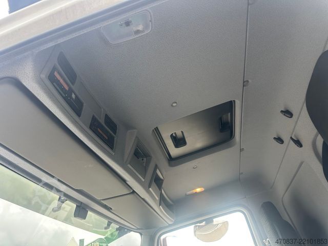 Box van MERCEDES-BENZ Atego 818 / LBW / Klima