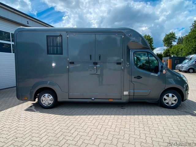 Livestock transporter RENAULT Master STX 3 Sitzer  Automatik Haras / Hengste
