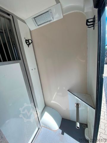 Livestock transporter RENAULT Master STX 3 Sitzer  Automatik Haras / Hengste