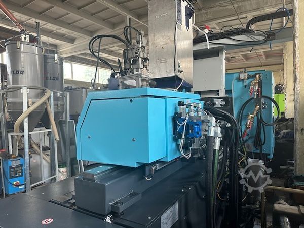 Injection molding machine Sumitomo Demag Systec 100/420-310