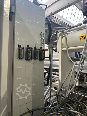 Injection molding machine Krauss Maffei KM 200-1400 CX
