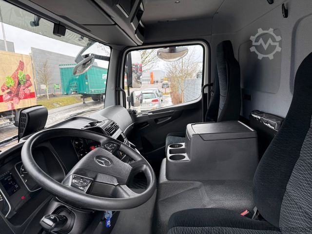 Curtain sider van MERCEDES-BENZ Atego 818 L Pritsche+Plane+LBW/Klima/EURO6D