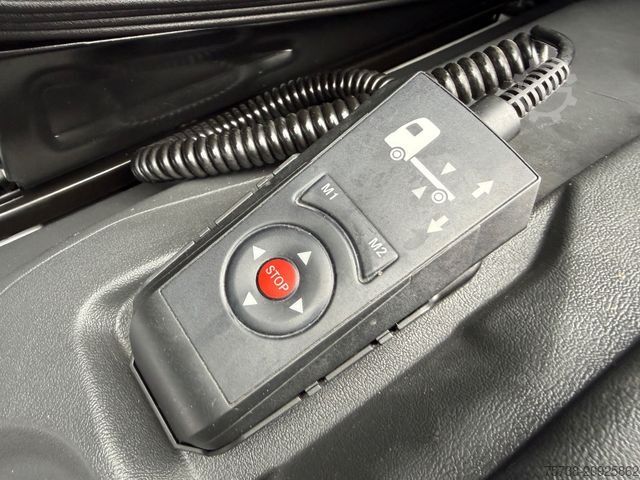 Curtain sider van MERCEDES-BENZ Atego 818 L Pritsche+Plane+LBW/Klima/EURO6D