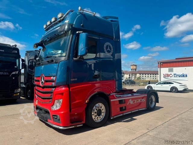 Volume tractor unit MERCEDES-BENZ ACTROS 1853 * GIGASPACE * STANDKLIMA * TV *ALCOA