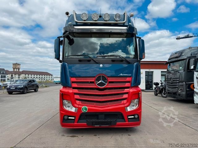 Standard tractor unit MERCEDES-BENZ ACTROS 1845 * GIGASPACE * RETARDER * STANDKLIMA