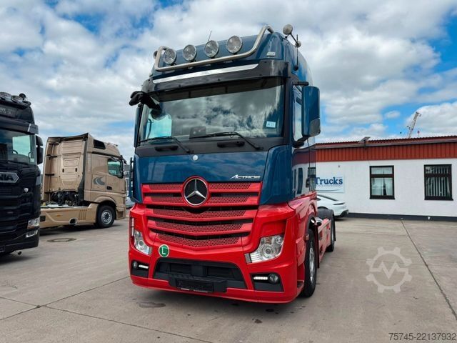 Standard tractor unit MERCEDES-BENZ ACTROS 1845 * GIGASPACE * RETARDER * STANDKLIMA