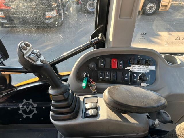 Wheel loader JCB TM 320 T4F * AGRI * Q-FIT * 40Km/h * VOLLGUMMI *