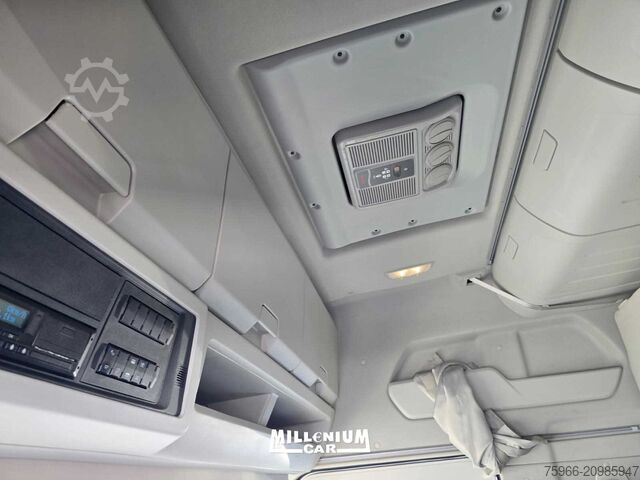 Standard tractor unit FORD FMAX 500 AUTOM RETARDER PRESA DI FO