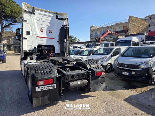 Standard tractor unit FORD FMAX 500 AUTOM RETARDER PRESA DI FO