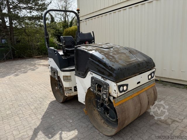Single drum roller BOMAG BW135AD-5 / 2015 BJ / 1.979H / 3.9 T