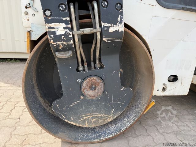 Single drum roller BOMAG BW135AD-5 / 2015 BJ / 1.979H / 3.9 T