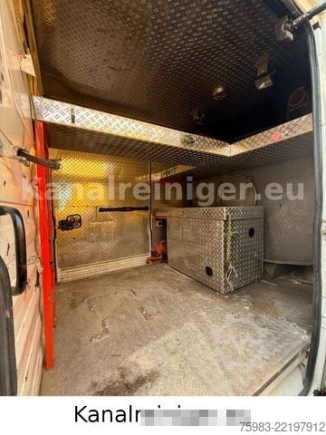 Saugwagen MERCEDES-BENZ Vario 816 D - Müller Einbauspüler 7,5t