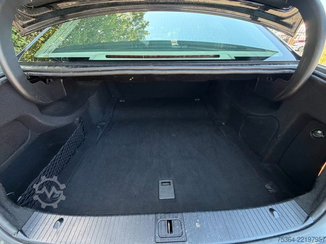 Van MERCEDES-BENZ E 200 BlueTEC Limousine Klima Navi Leder Euro 6