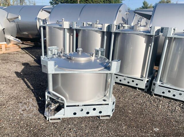565 liter heated container made of V2A stainless steel Azzini S16300