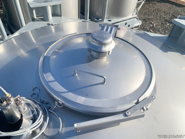 565 liter heated container made of V2A stainless steel Azzini S16300