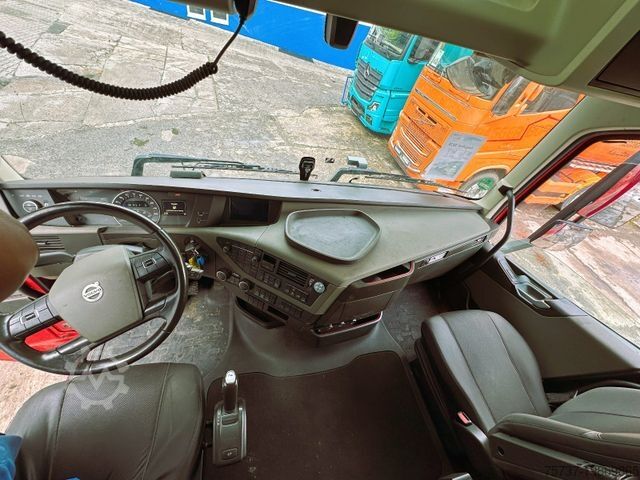Tipper truck VOLVO FH 550 Kipper + Heuser Kipper AH