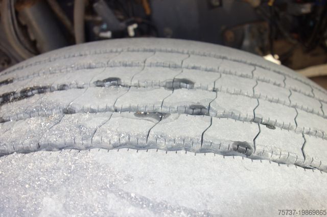 Tipper truck VOLVO FH 550 Kipper + Heuser Kipper AH