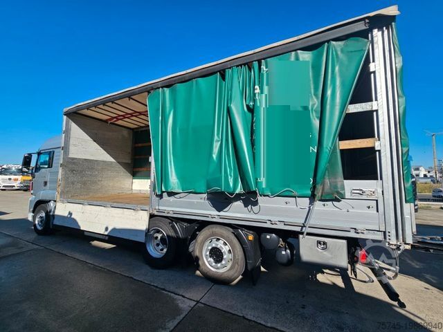Flatbed truck with tarp MAN TGS 26.460 * GESAMTZUG *  VOLLLUFT * LIFT * ACC