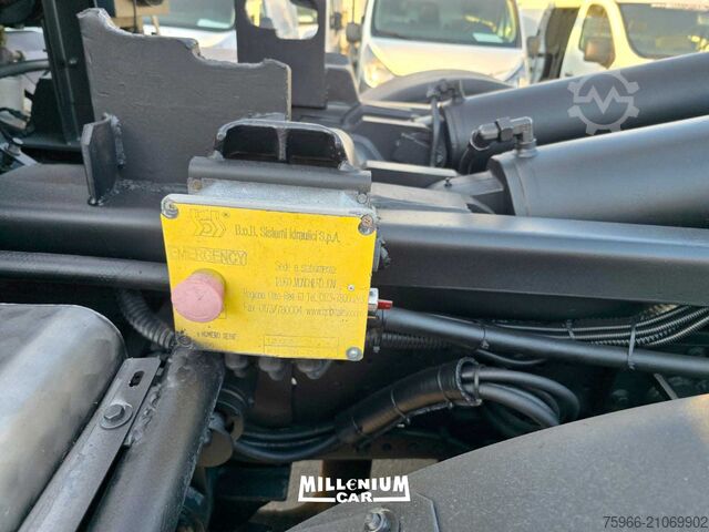 Standard SZM IVECO STRALIS 450 GANCIO SCARRABILE BOB 4 ASSI