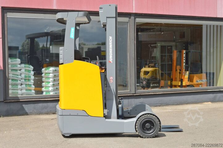 Schubmaststapler Jungheinrich ETV C16 mit Batterie Bj. 2025