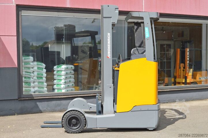 Schubmaststapler Jungheinrich ETV C16 mit Batterie Bj. 2025