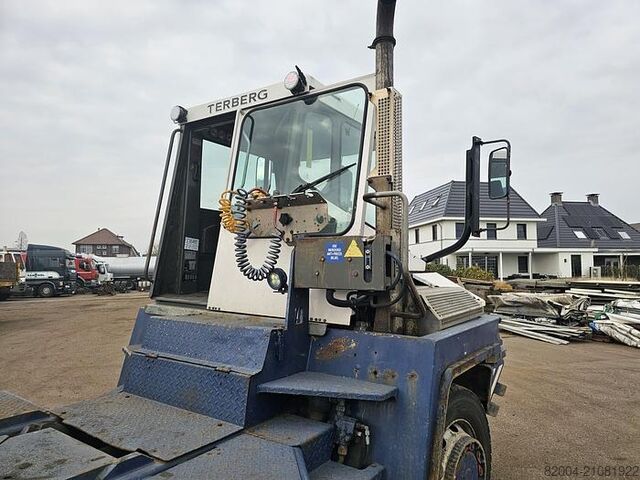 Terminal-Zugmaschine TERBERG RT 282 | 4X4 |