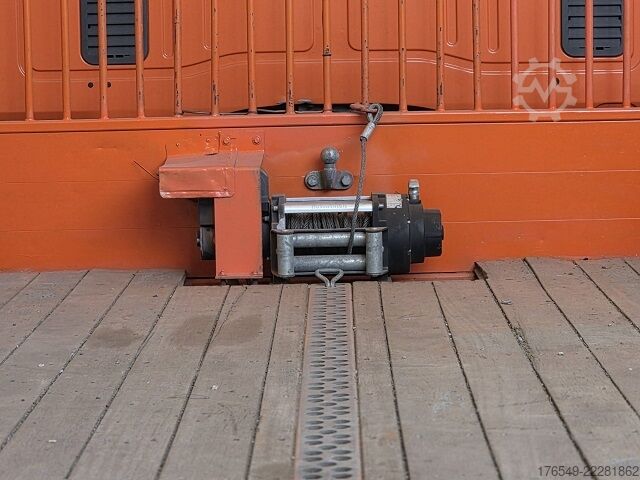 PLATFORM WITH RAMPS Iveco ML 80-160