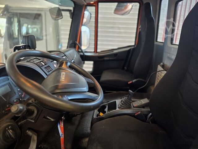 PLATFORM WITH RAMPS Iveco ML 80-160