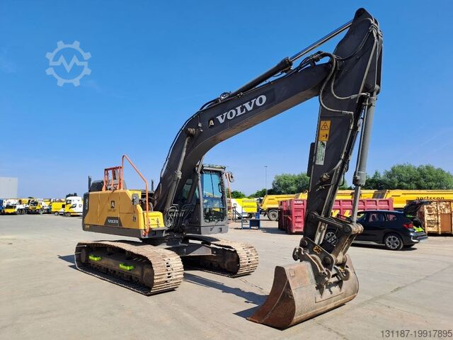 Crawler excavator Volvo EC 220 EL