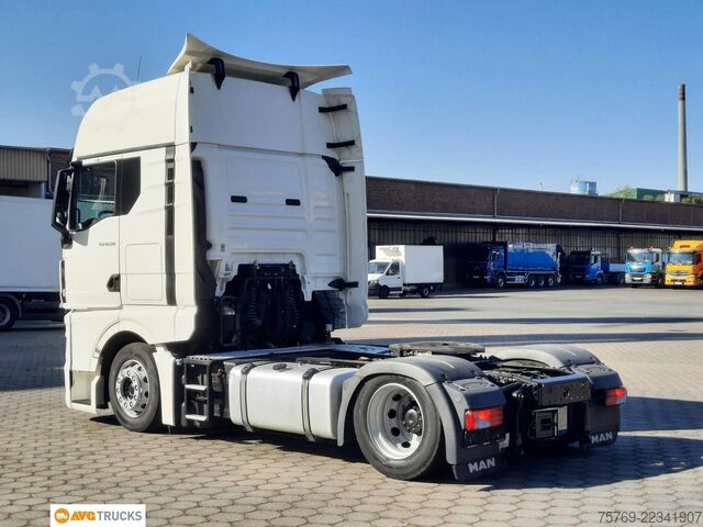 Volume tractor unit MAN 18.510 TGX GX Retarder Standklima 2 x Tank