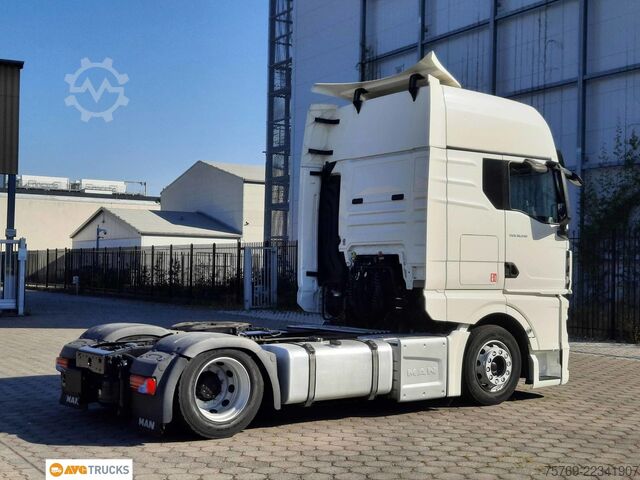 Volume tractor unit MAN 18.510 TGX GX Retarder Standklima 2 x Tank