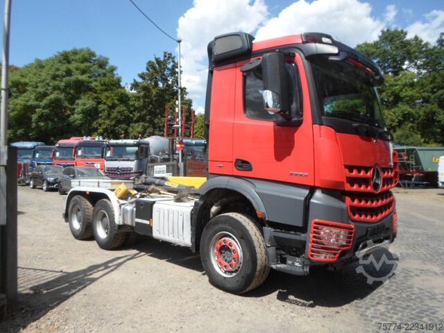 Roll-off tipper truck MERCEDES-BENZ Arocs 3353 K/ 6x4/mit Anhänger Abroller