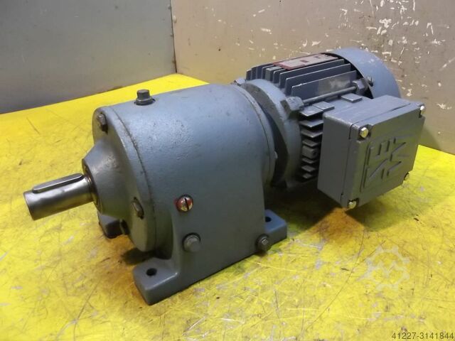 Gear motor 0.25 kW 73 rpm SEW-EURODRIVE R40DT71C4