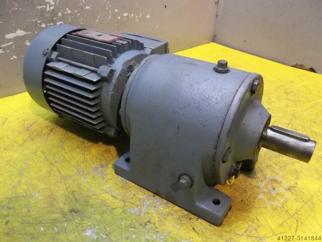 Gear motor 0.25 kW 73 rpm SEW-EURODRIVE R40DT71C4