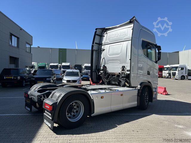 Standard tractor Scania 590S V8 Highline / Retarder / Leder / Vol Lucht...